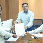 फुरसुंगी-वडकी मुख्य रस्त्यावर रेल्वे गेट क्र. 10 (Fursungi Railway Gate 10) येथे 100 फूट रुंदीचा अंडरपास करण्याची मागणी