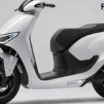 India Scooter Market 2026: पेट्रोलवरून इलेक्ट्रिककडे कल; iQube आणि Chetak ची जोरदार एंट्री.